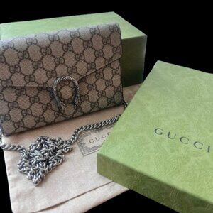GUCCI Dionysus GG Supreme Chain Wallet (Style 401231) | Retail: $1,650 USD